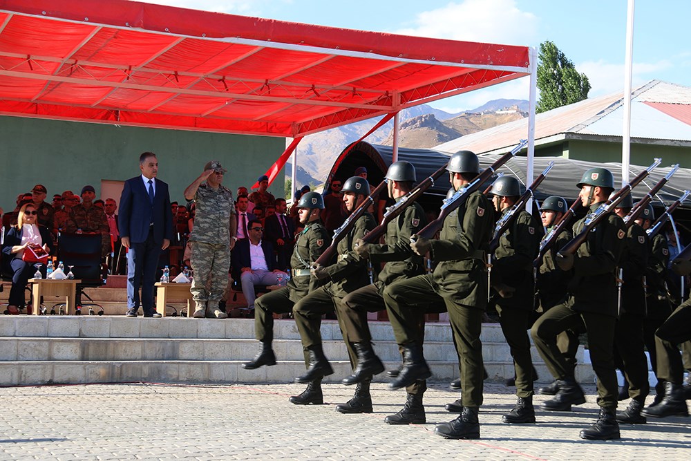 dag ve komando tugay komutanligi nda sancak devir teslim toreni