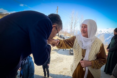 Vali Ali Çelik, Akbulut Köyü’nde Vatandaşlarla Bir Araya Geldi