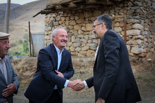 Vali Çelik, Akkuş Köyü’ne Bağlı Çetintaş Mezrasını Ziyaret Etti