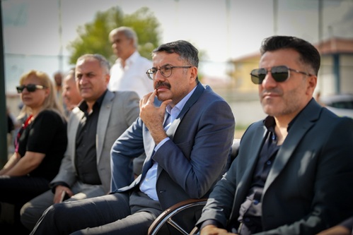 Vali Ali Çelik, Hakkari Zap Spor’un Play-Off Heyecanına Ortak Oldu