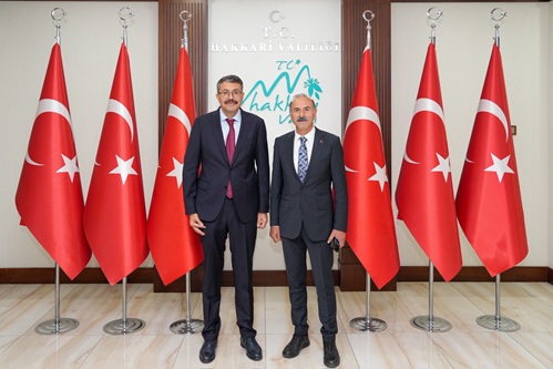 22. ve 26. Dönem AK Parti Uşak Milletvekili Alim Tunç, Vali Ali Çelik’e Makamında Ziyaret Gerçekleştirdi