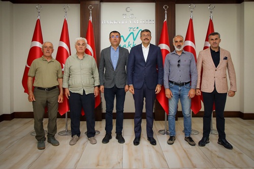  Vali Çelik, Dağcılık Federasyonu Heyetini Ağırladı